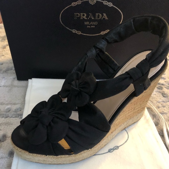 Women’s 100%  Authentic Prada flower wedge size 38 - Picture 1 of 7